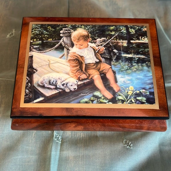 Gone fishing music box - Picture 1 of 3